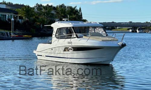 Beneteau Antares 8.8 tekniska specifikationer och recensioner